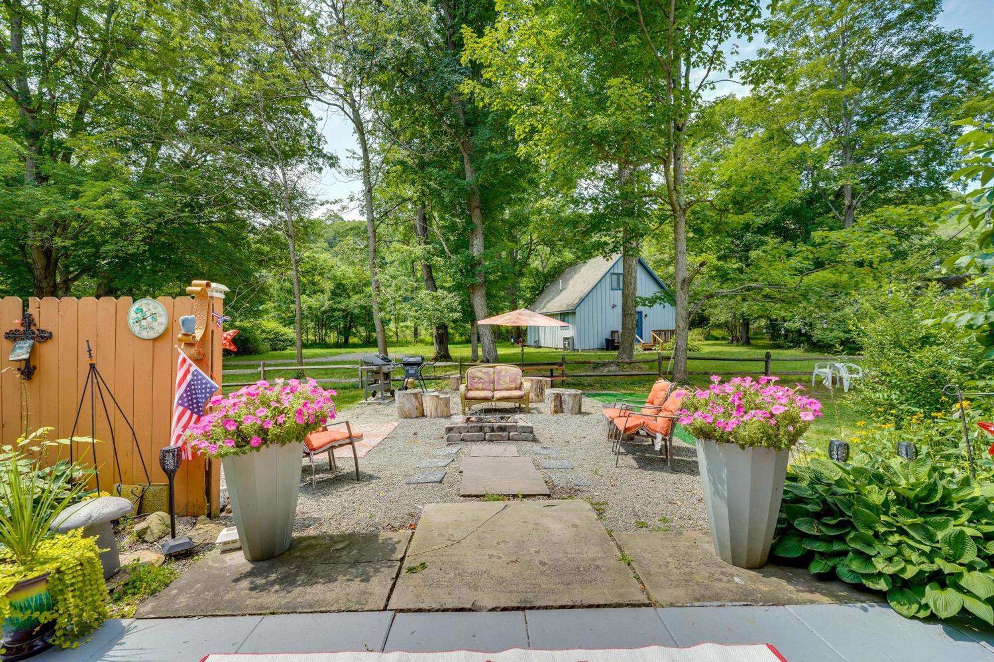 Spacious Victorian Home Quarter Mi To Holiday Valley! Ellicottville Exterior photo